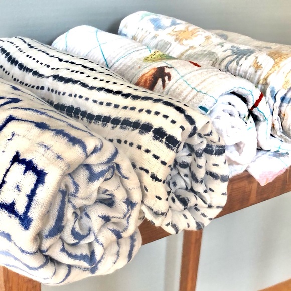 aden + anais Blue and White Baby Blanket - Picture 1 of 12